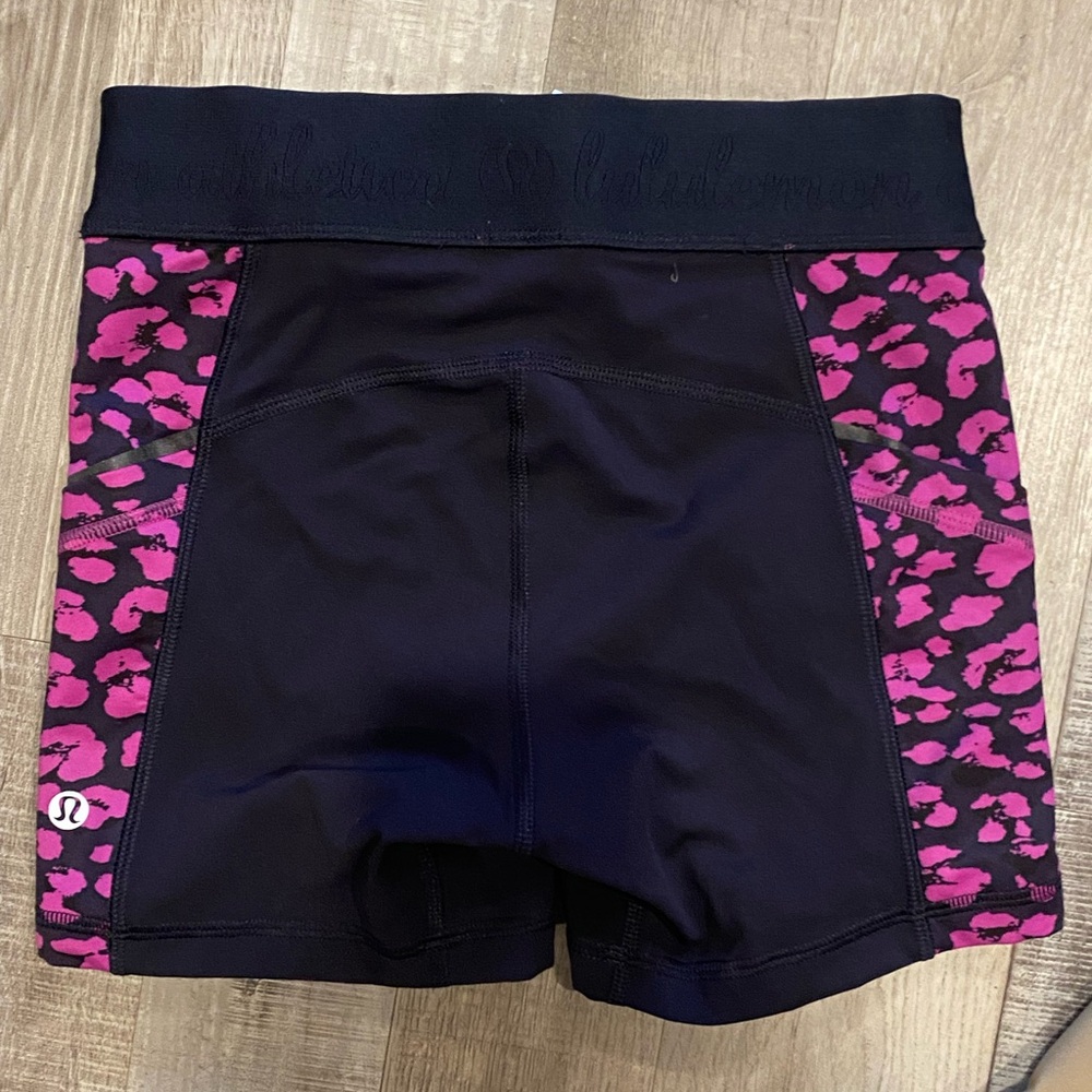 LULULEMON What The Sport Short Purple Women's 2 (B5526)